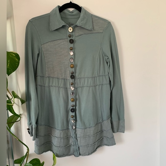 Neon Buddha Relaxed Fit Tunic Green with decorative buttons - Picture 1 of 6